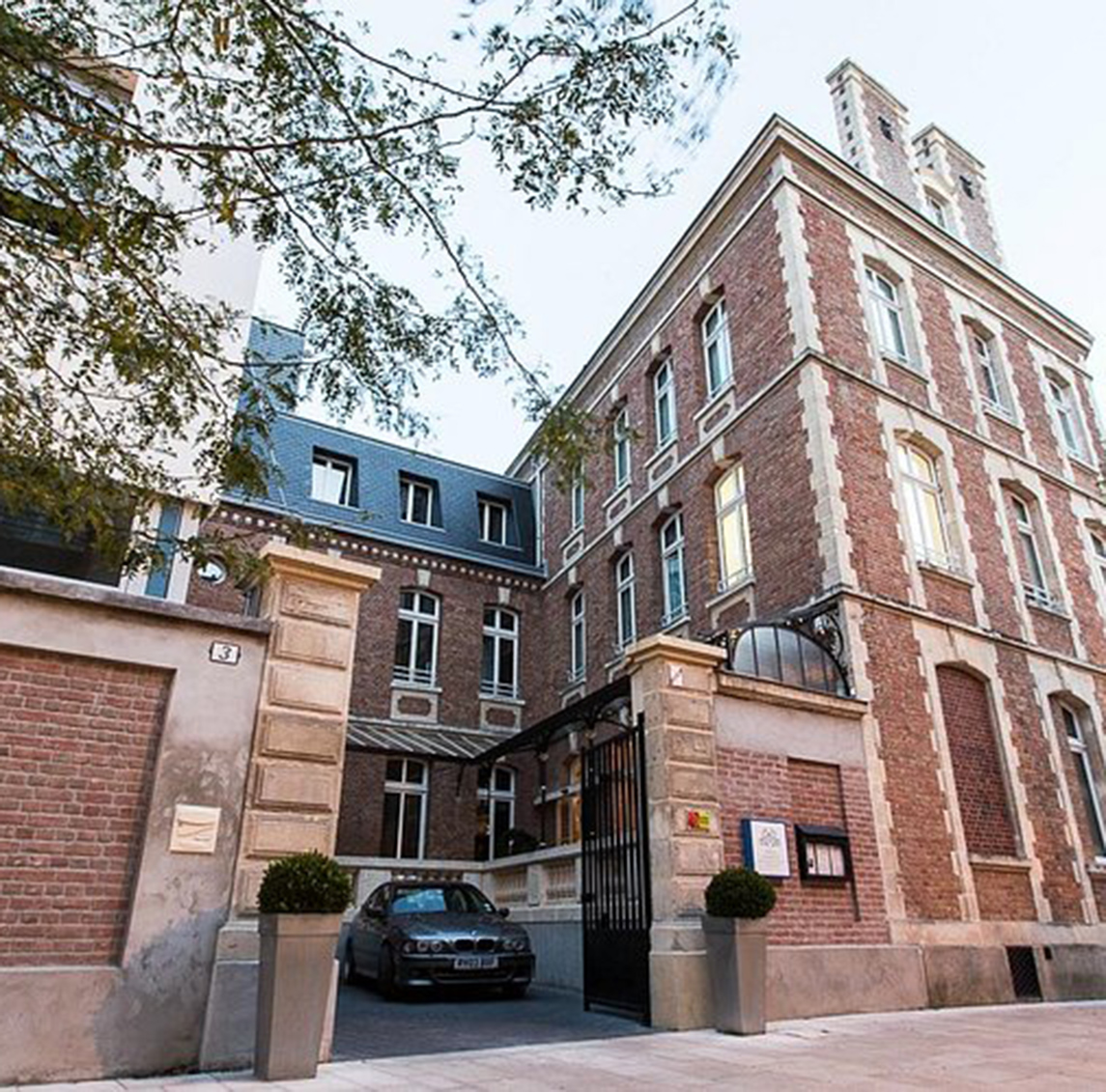 Boutique Bliss in Amiens: Small Hotels with Big Charm