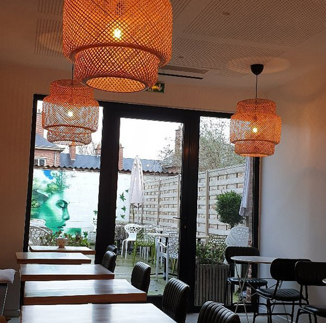 Best Cafés in Amiens for Coffee, Pastries, and People-Watching